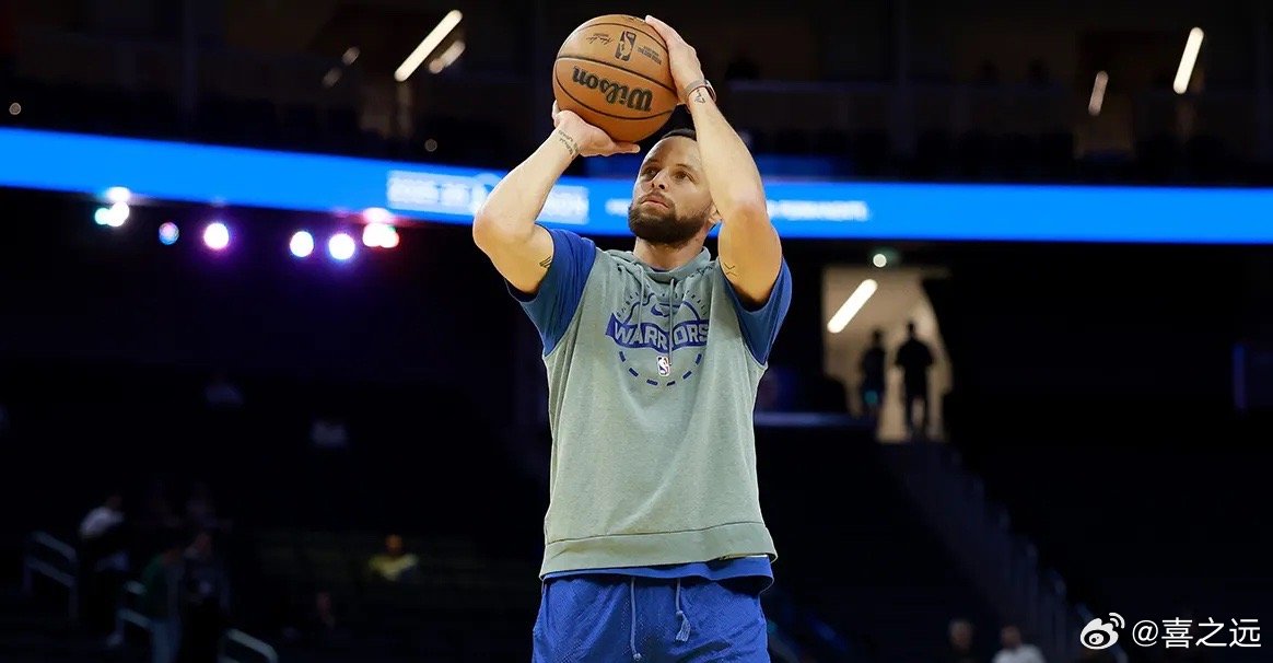 库里：我很高兴终于有机会重新上场 力争以强势表现结束赛季北京时间4月5日，金州勇