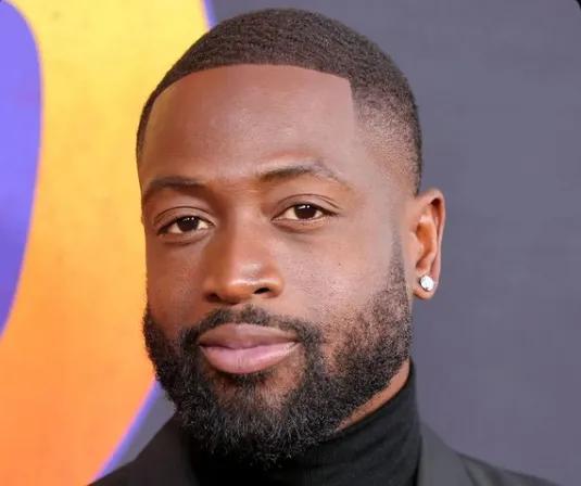 名嘴：科比比韦德强的唯一原因是他个子高了两英寸
4月03日讯，在体育界备受关注的