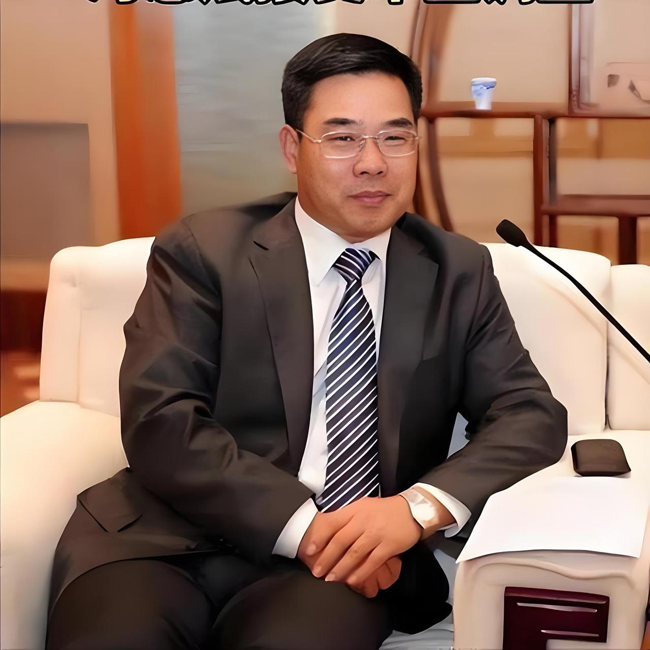我以前在中化集团下属的一个公司上班，北京总部的冯总曾到我们公司来视察工作，北京总
