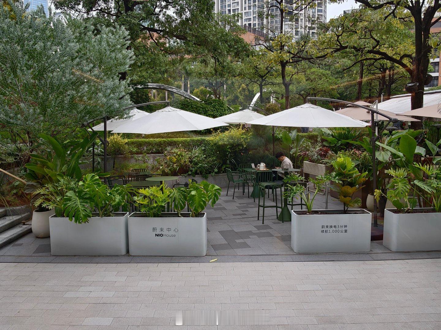 打卡广州广粤天地牛屋，这是一个开放式的牛屋，不是车主也能进入，当然也设置来车主权