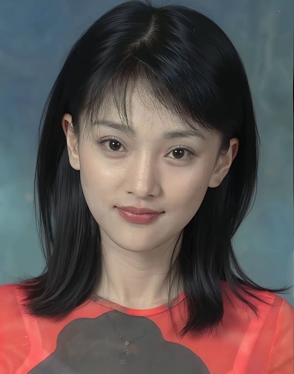 周迅早期的这张图，漂亮灵动的像精灵一样！ 