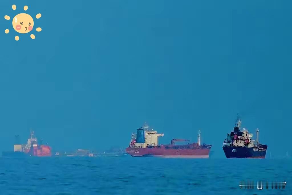 周末事件彻底升级！伊朗硬刚美国：敢靠近就打，这回彻底不信美国了！
 
周末的国际