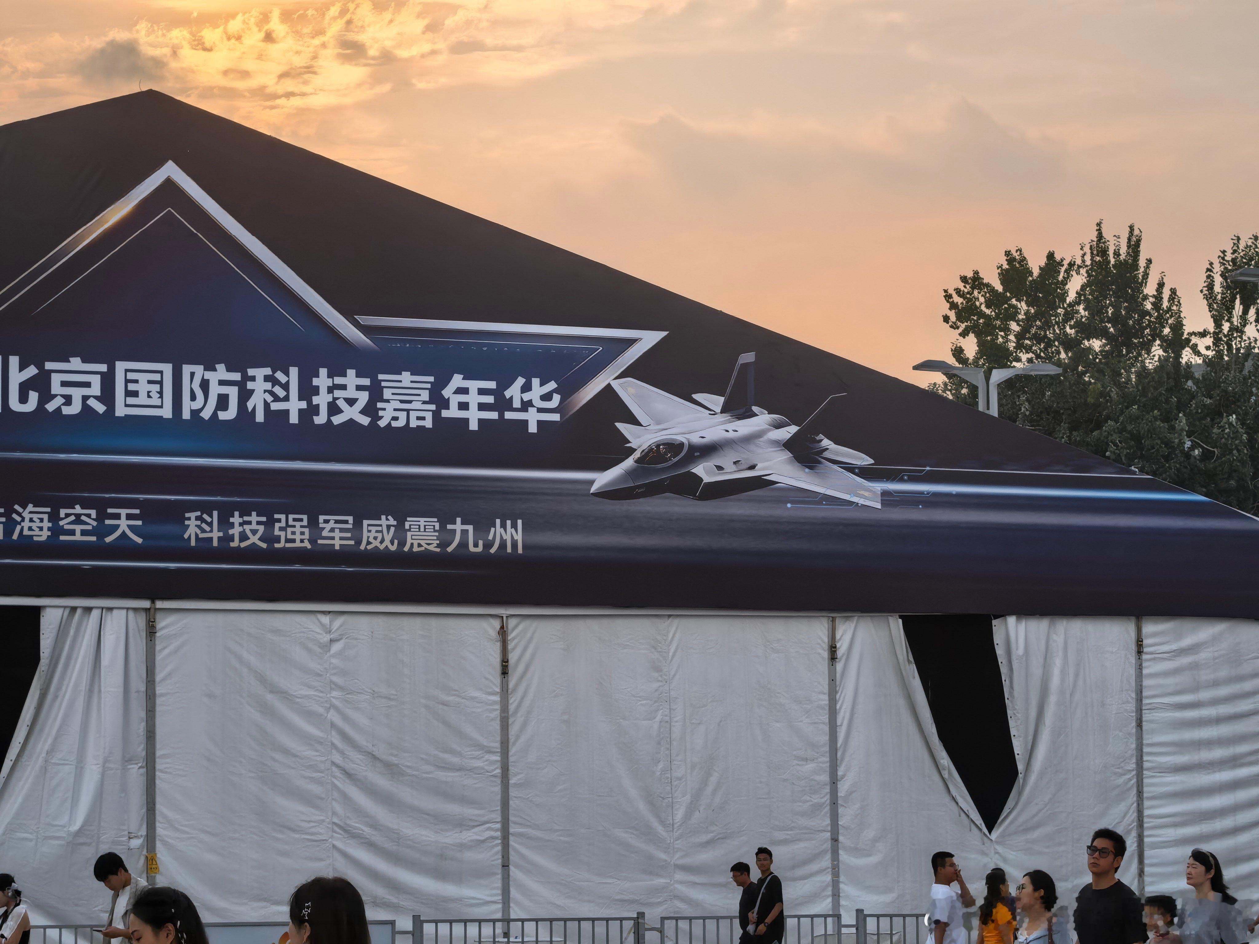 【迷惑军事发言投稿】这都什么玩意儿，用ai能不能长点心 