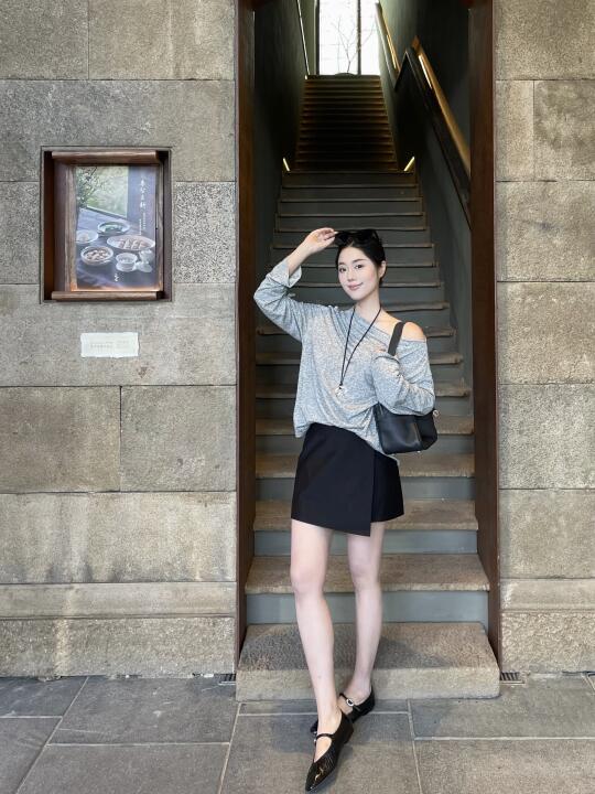春夏越简单越好看🖤