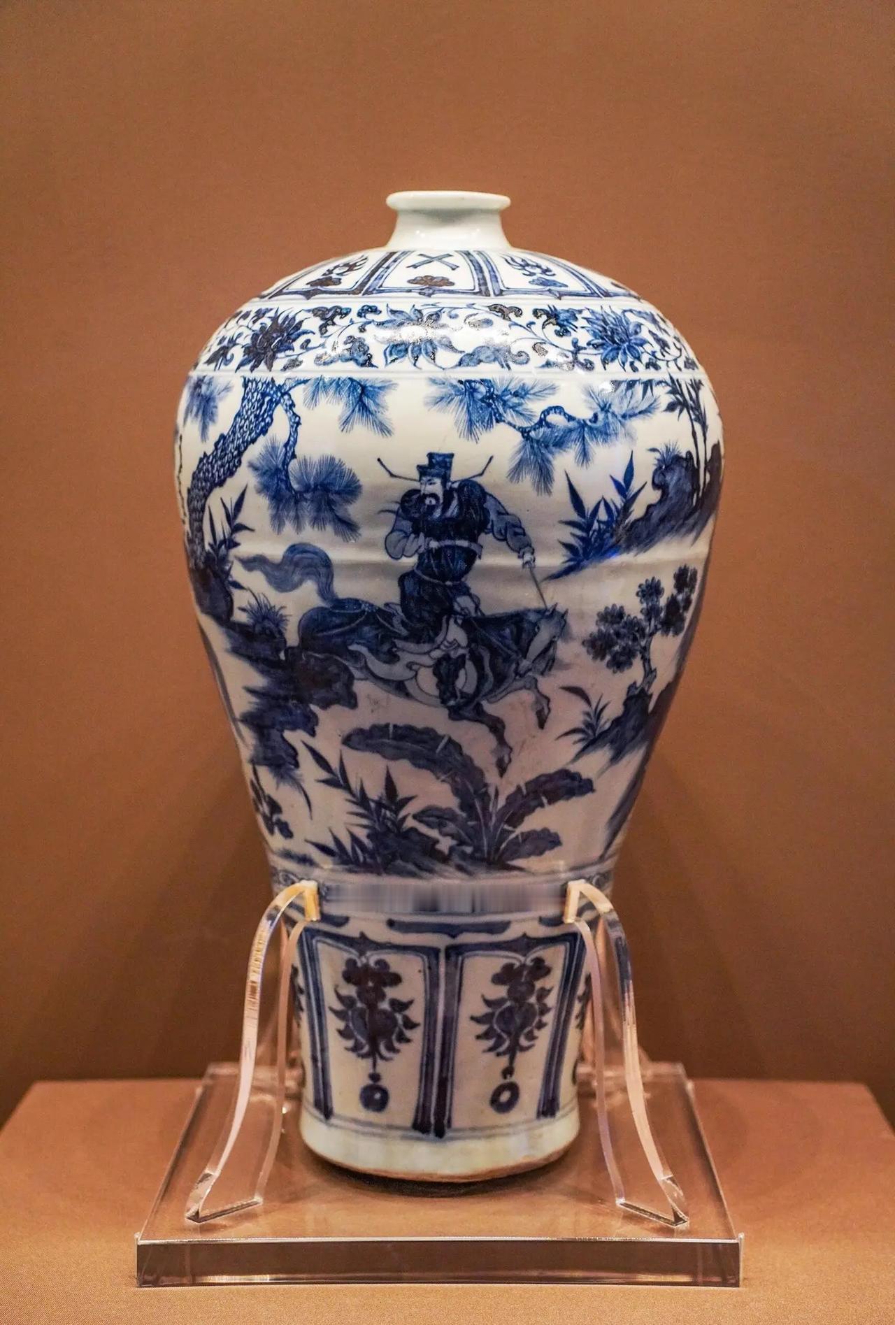 头条创作训练营 头条创作训练营 元青花是中国陶瓷史上的里程碑，工艺极为精湛。制胎