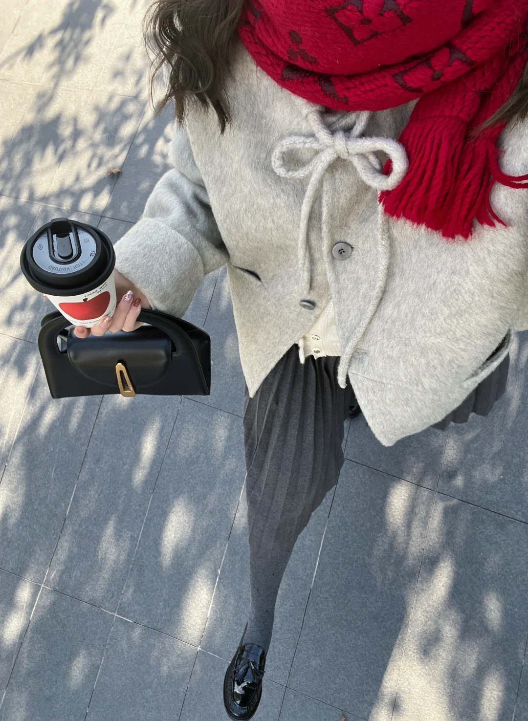 新年第一天穿点红🎈今年一整年都红红火火！