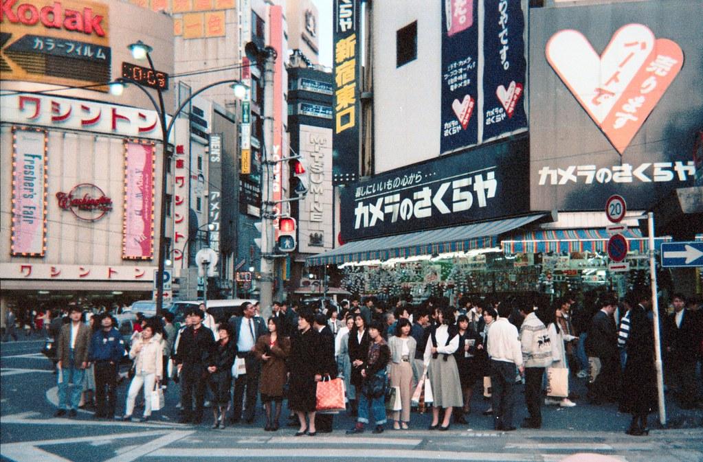 日本，从1990年开始，用整整35年的时间替我们试完了所有的错误答案：从房地产泡