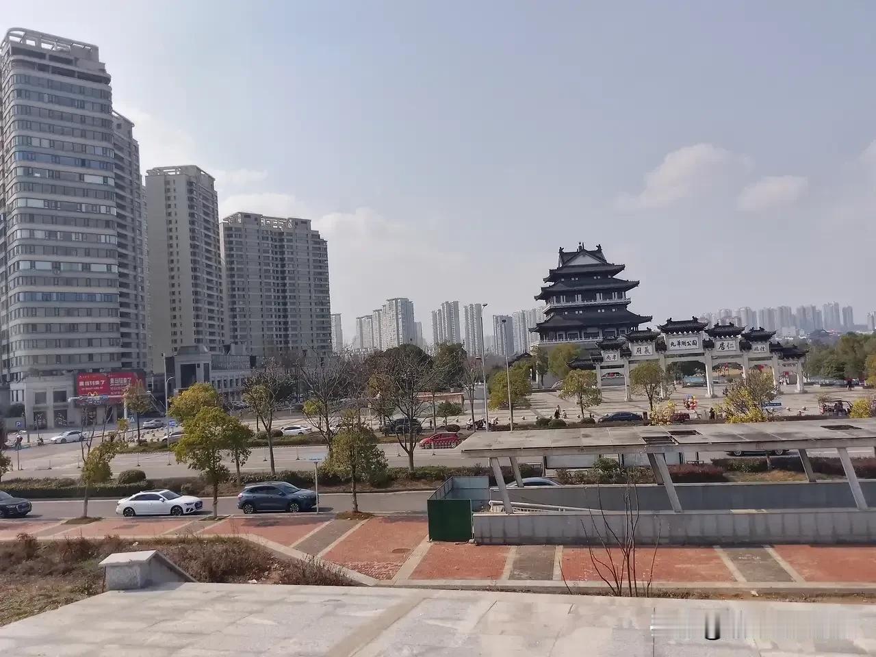 长株潭"融城"喊了二十年，老百姓最有感的是什么？
不是批复文件，是不用跑腿了。