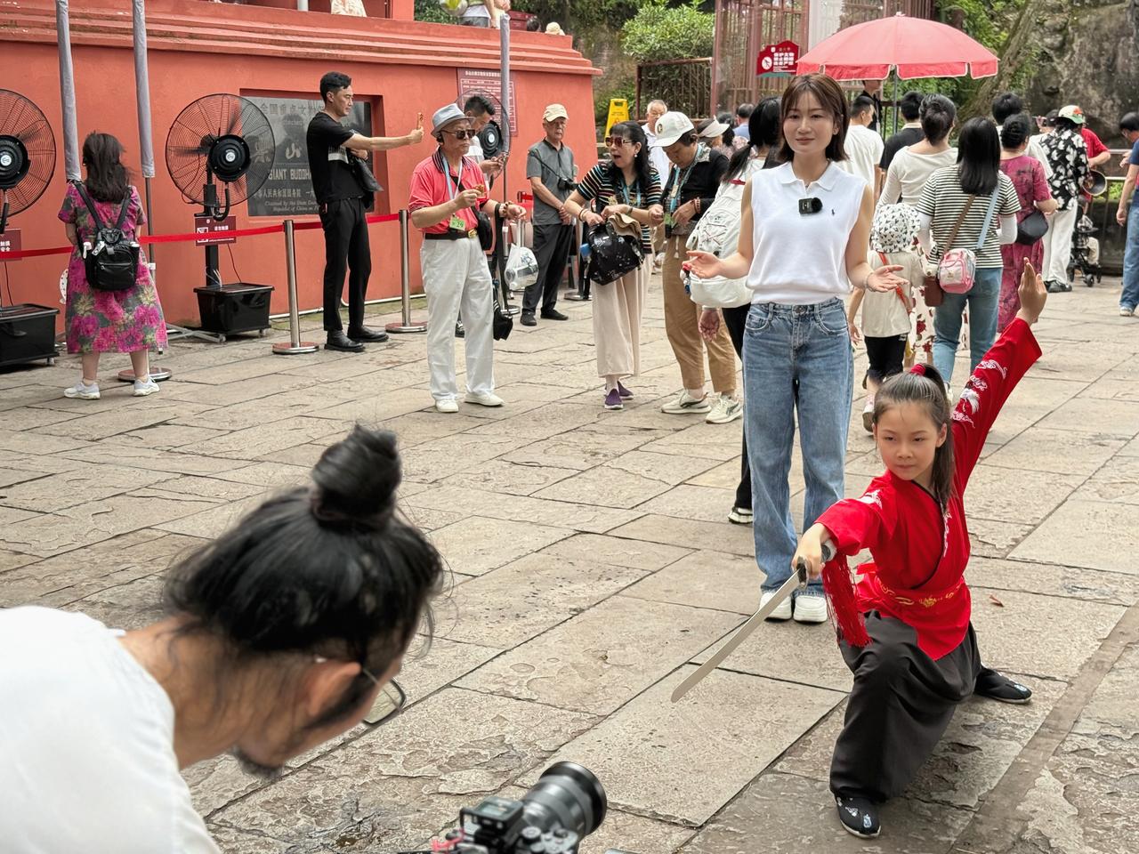 今年6月13日，是文化和自然遗产日（非遗日）。
去年，由乐山大佛守护人吕丹与非遗