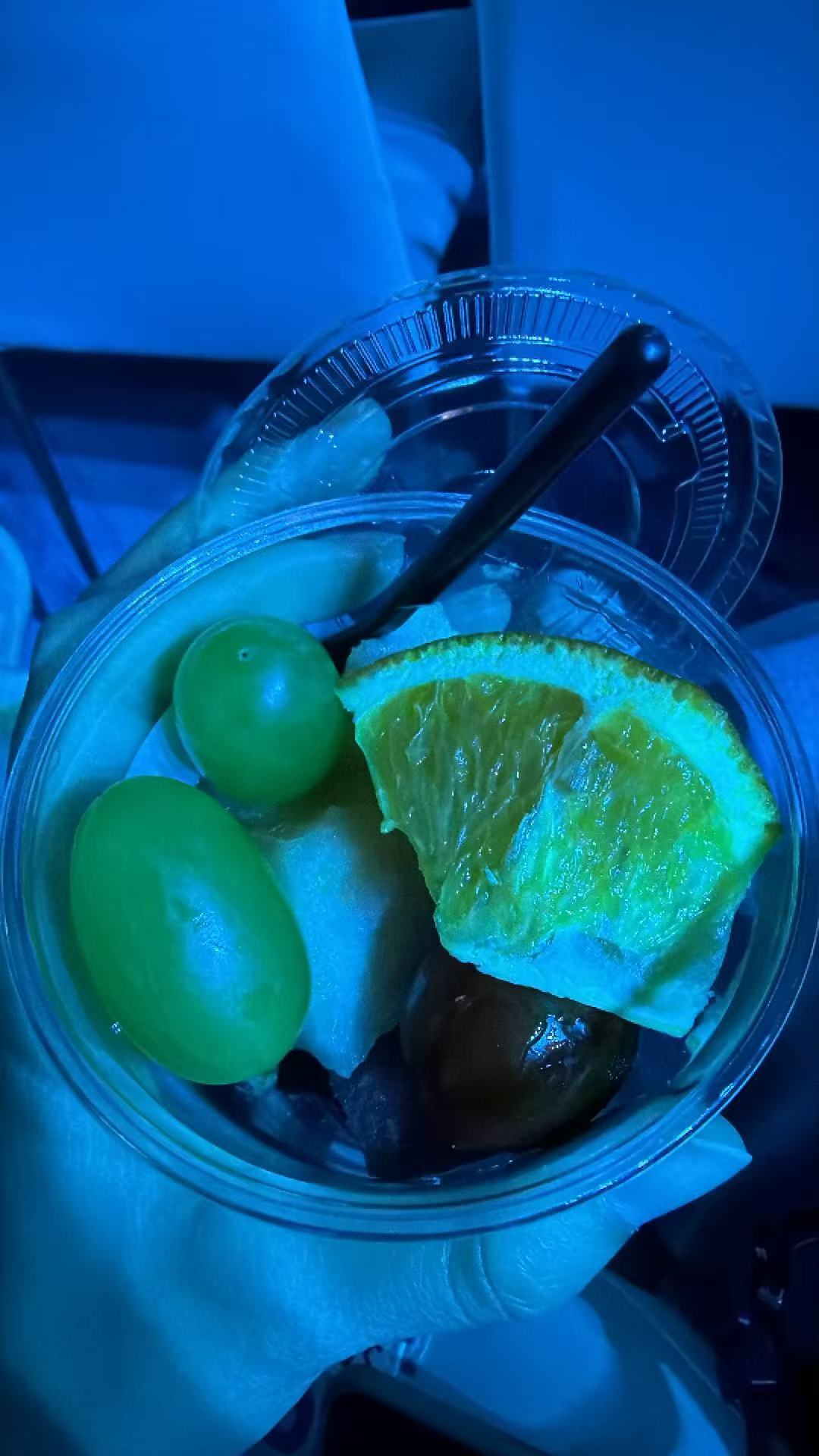 什么灯光能把所有水果变成蓝色