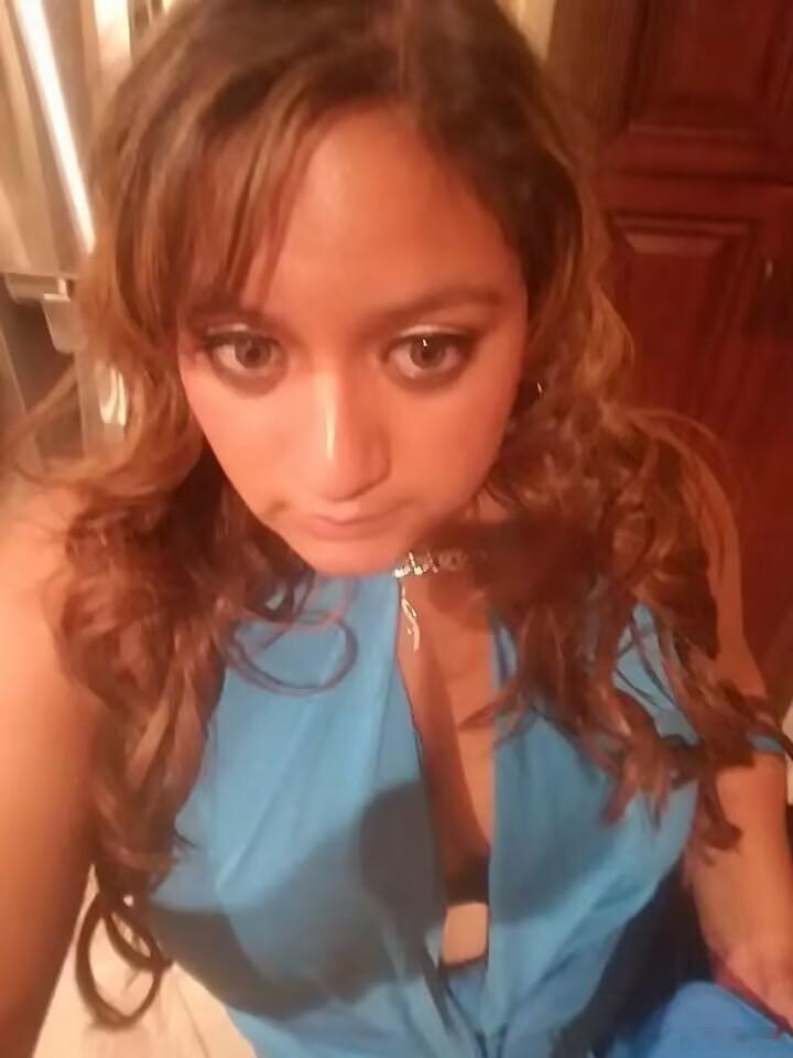 美国纽约一所幼儿园到高中的学校的34岁女老师，她在去年年底到今年年初的几个月时间