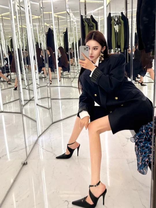 𝙎𝘼𝙄𝙉𝙏 𝙇𝘼𝙐𝙍𝙀𝙉𝙏｜YSL