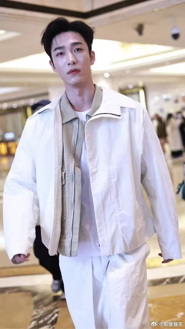 姚冠宇回应在短剧界过气了从短剧顶流遭遇过气质疑，姚冠宇拒绝被定义，突破边界再启新