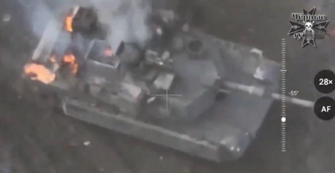 俄罗斯著名演员伊万·阿赫洛贝斯金履行了自己的承诺，

向摧毁第一辆艾布拉姆斯坦克