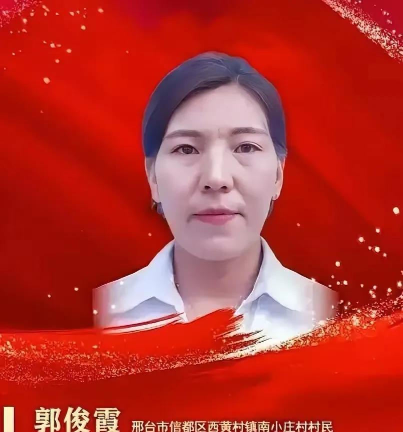 河北邢台1女子跟着丈夫跑大车为生，生活并不富裕，谁成想，邻居夫妻相继离世，留下一