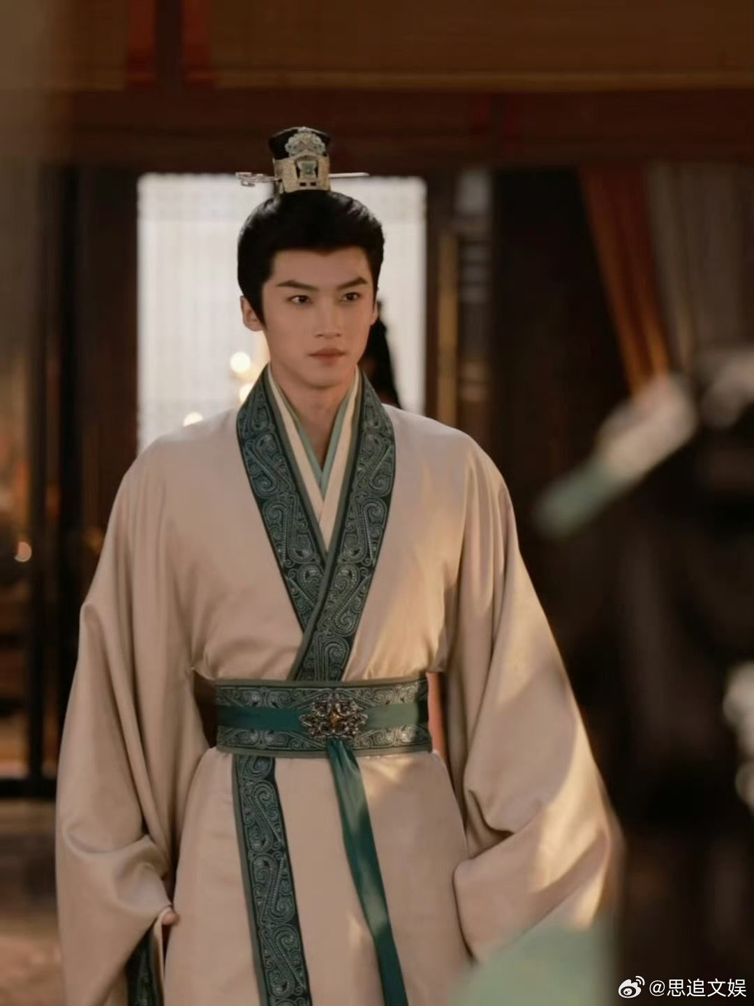 在陆濯之前从未见过如此卑微的男主 陆濯一边吃醋一边开屏谁懂陆濯这个设定！一边疯狂