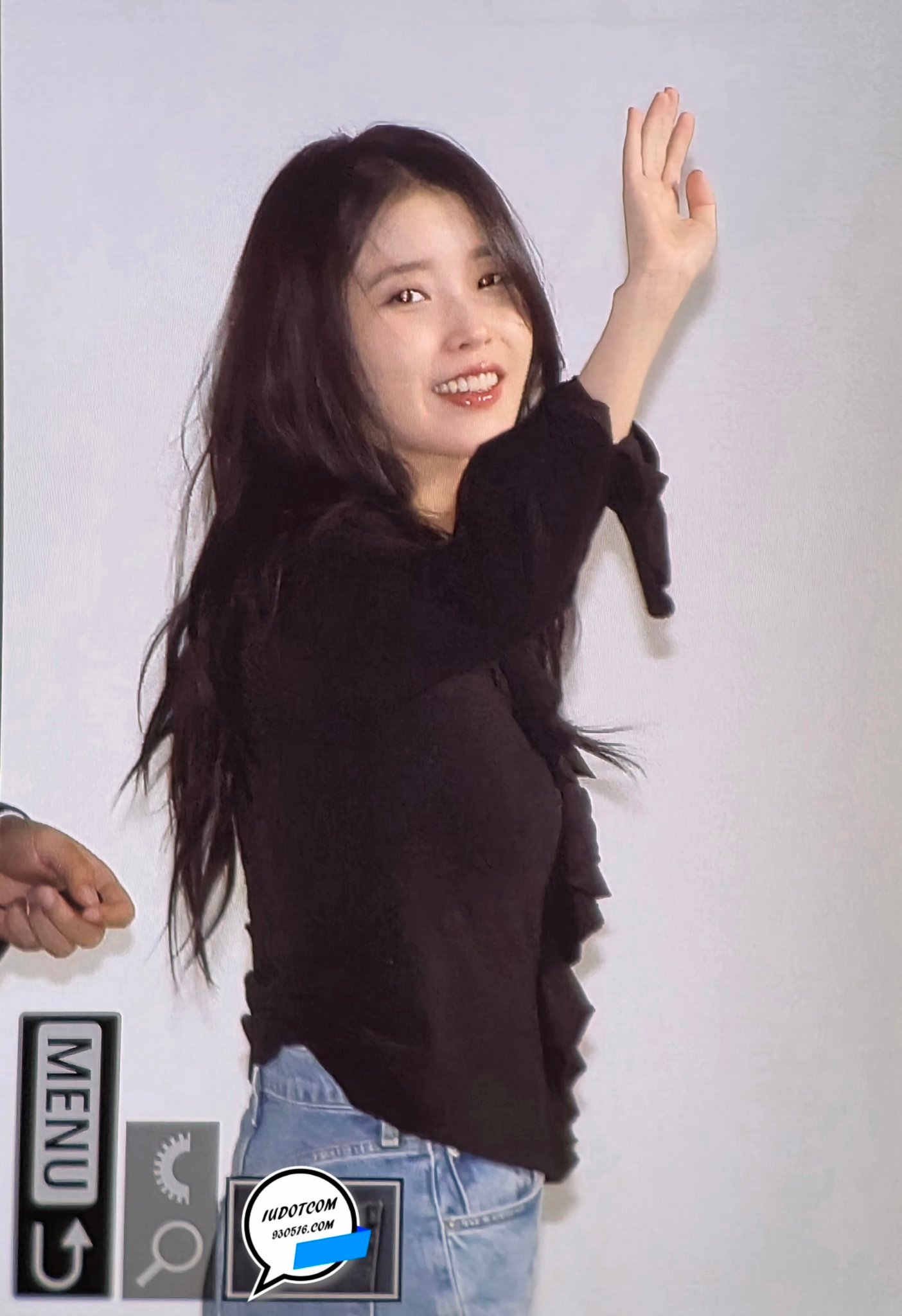 251107 IU炸鸡签名会上班饭拍预览图熙珠[期待]cr.IUdotcom ​