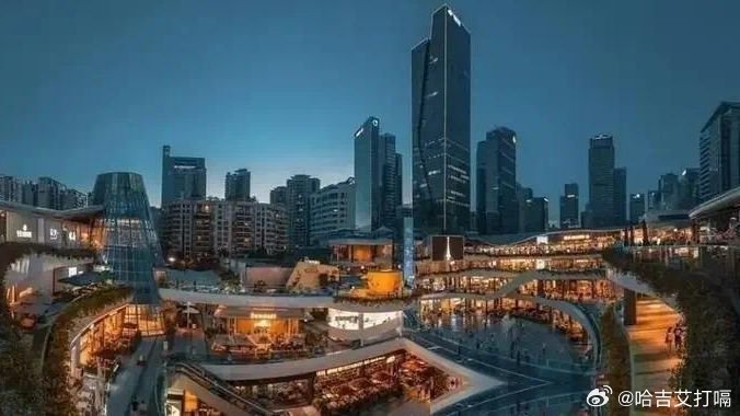凤凰新闻【历史不会重演，但会惊人相似：中国楼市极大可能重走2015年老路？】售楼
