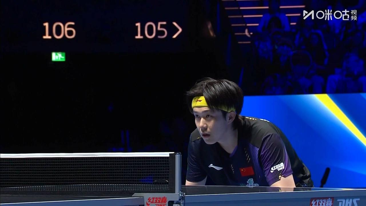 王楚钦在小勒布伦的比赛正在进行中，太惊心动魄了，王楚钦孤胆英雄，承载了太多人的期