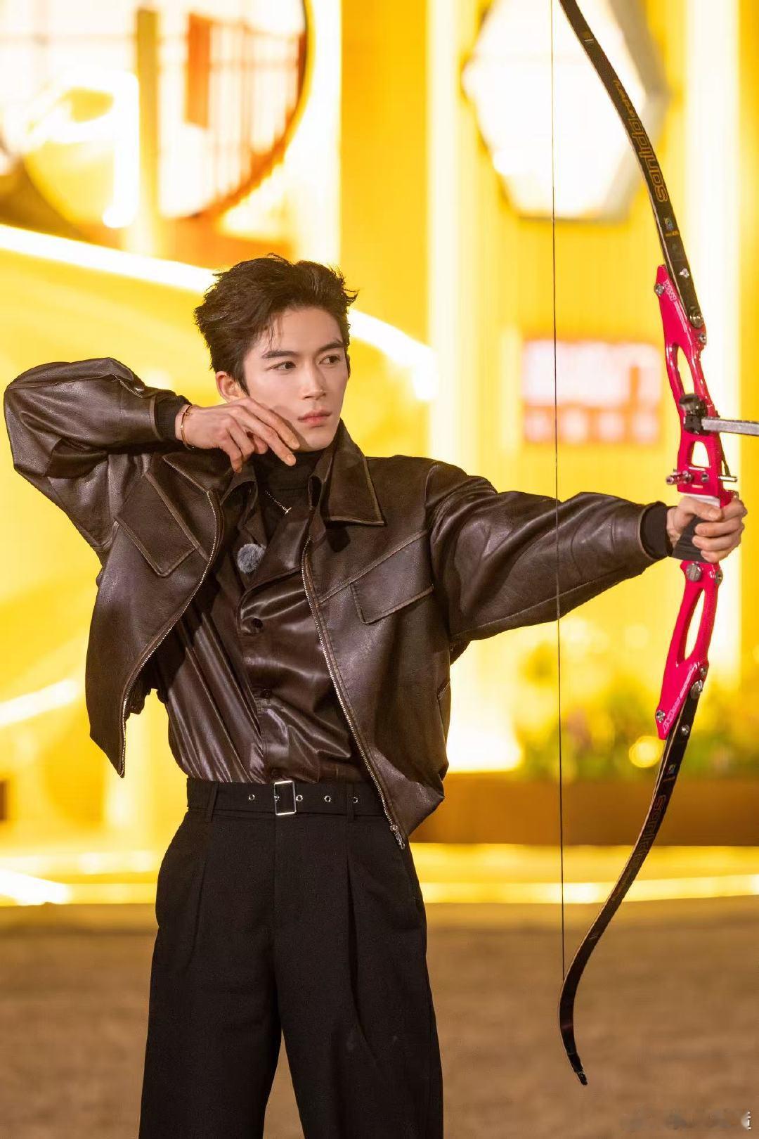 王星越说心动的offer是恋综 王星越也太真实了！周五晚高疯大胆发言，把职场综艺