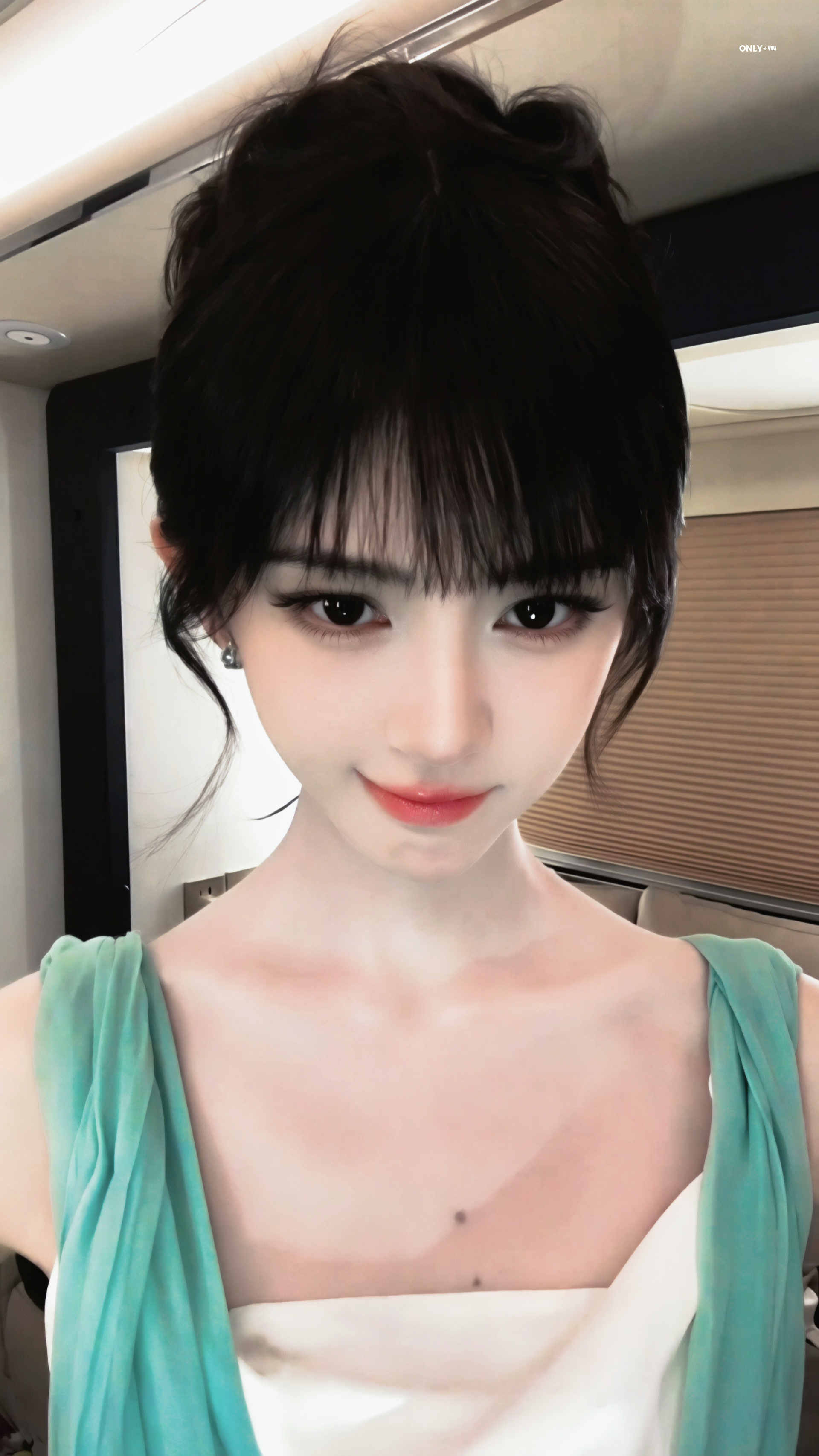 鞠婧祎 jjy鞠婧祎苏绿夏 "落日溺在云层里银河滑落一片掉进大海里该和你手牵手走