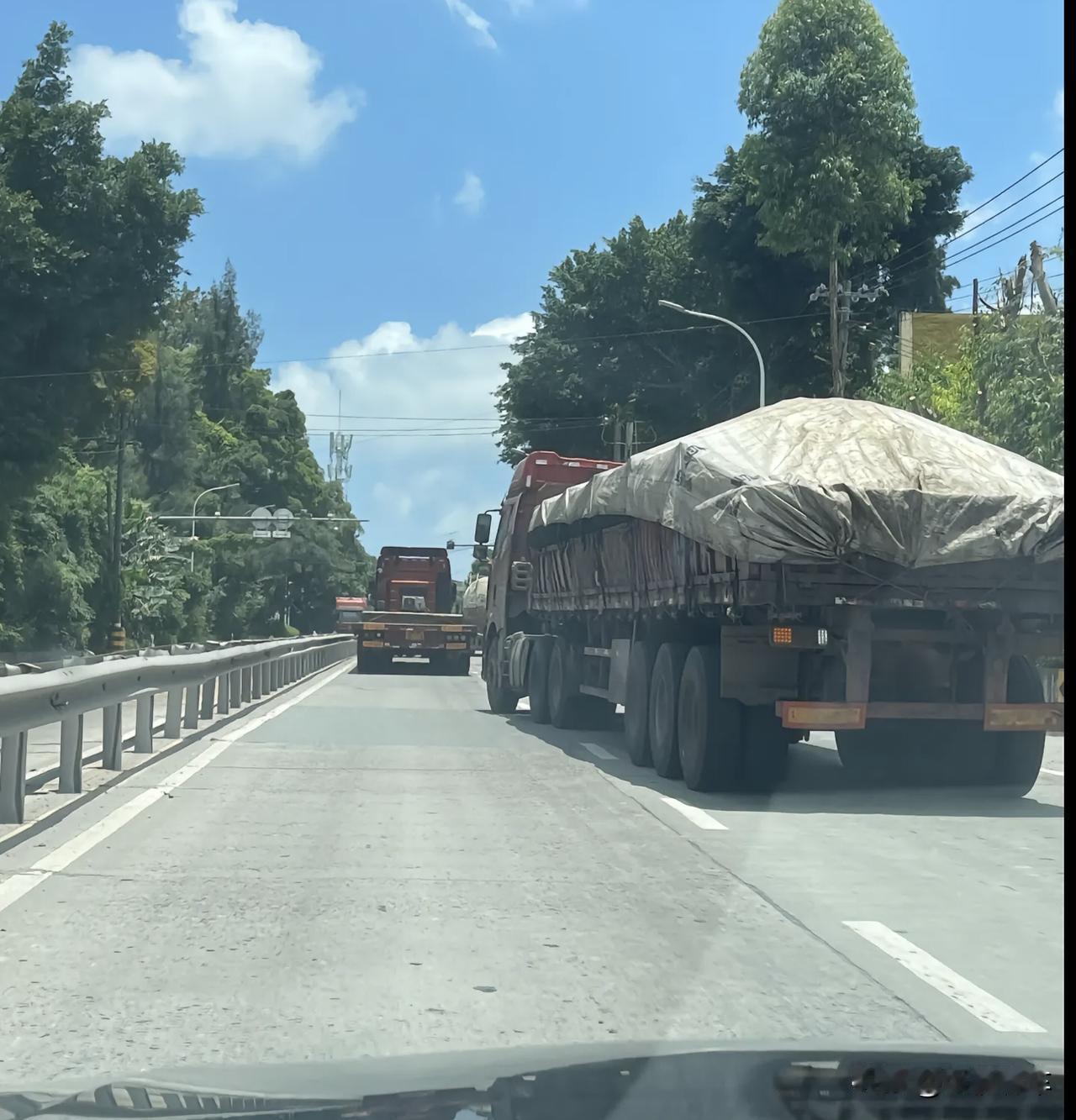 今日话题（汽车动力）。
买车动力可以不用但是不能没有。
尤其在国道的时候前面有大