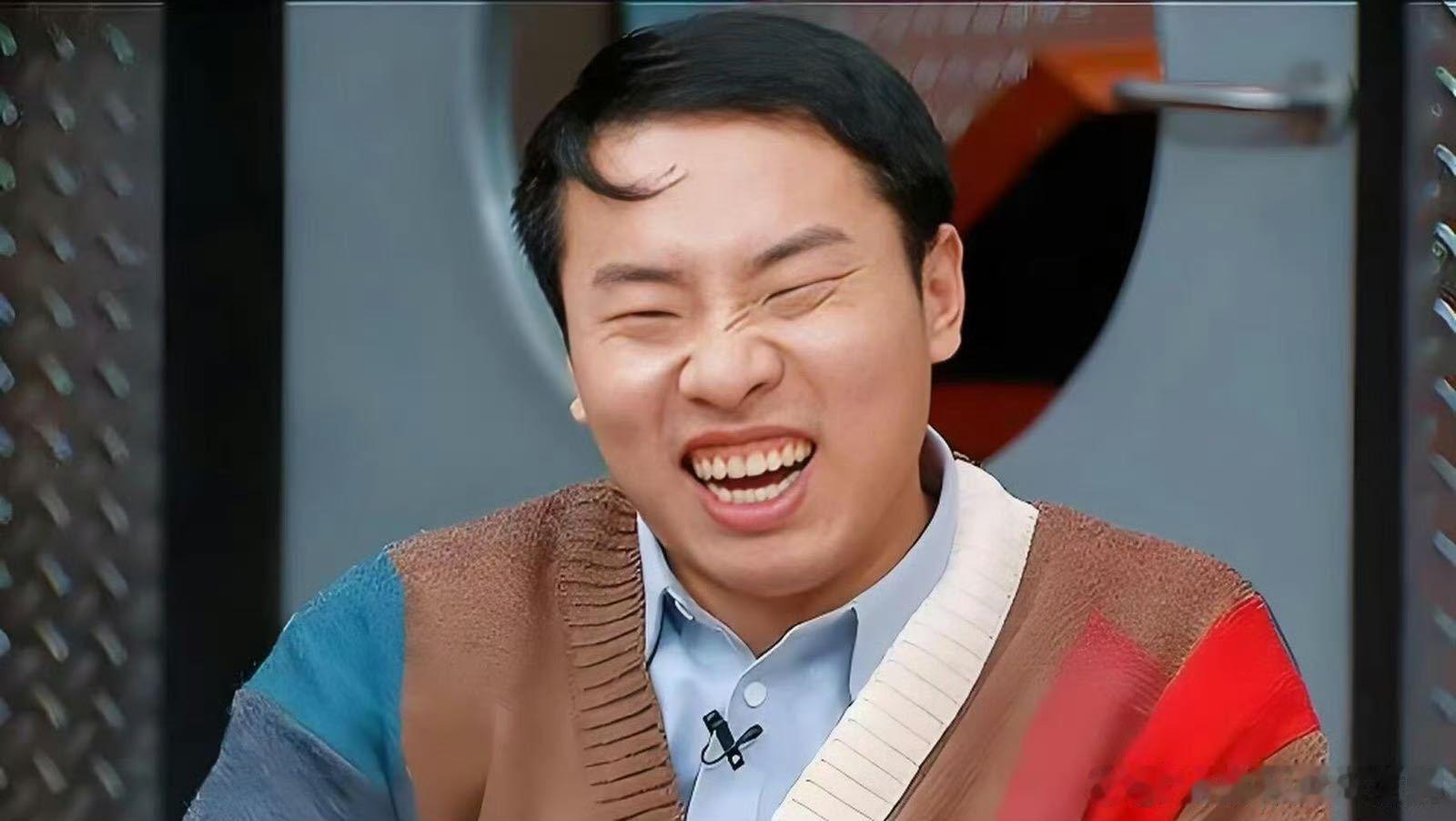 沈月说李嘉琦刘海是徐志胜同款沈月说李嘉琦继承了徐志胜的发型笑不活了家人们！沈月的