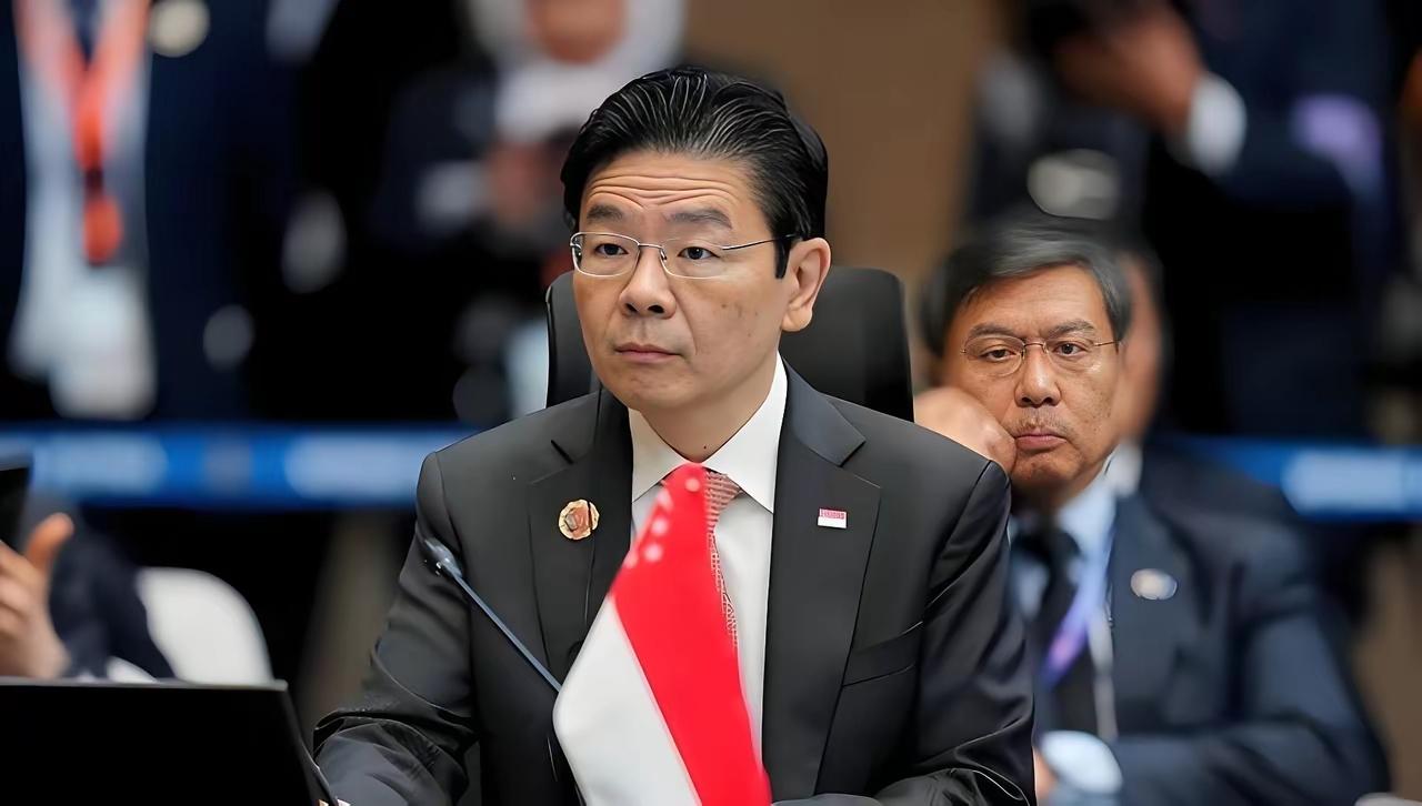 最近新加坡这波操作真的看傻我了！黄循财是彻底铁了心要跟着美国走啊，芯片这事儿直接