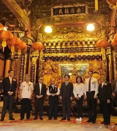 赖清德这安排，说明他真的害怕了？
昨天，赖清德做了两件事，先是去驻守基隆的131
