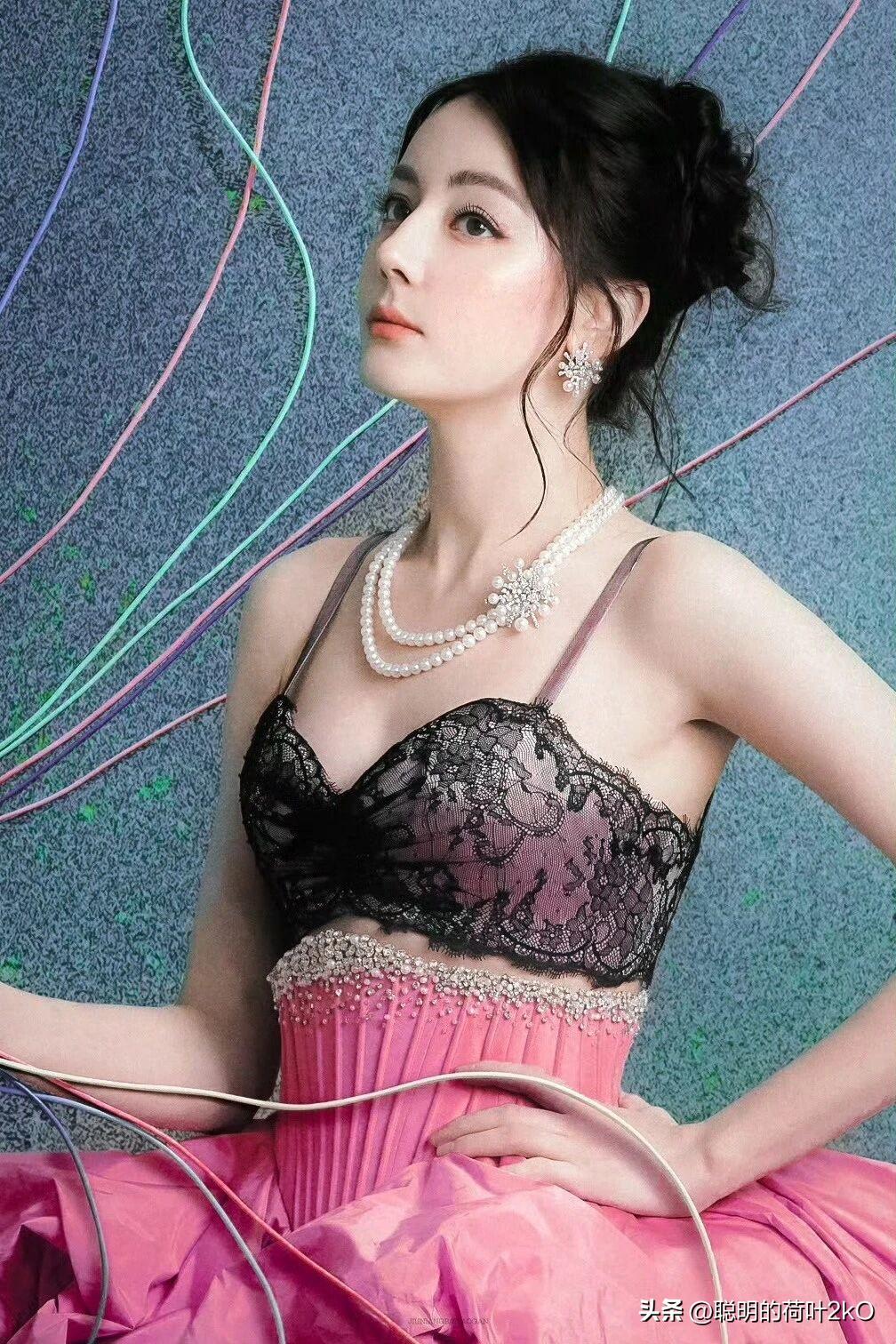 迪丽热巴童话公主美图