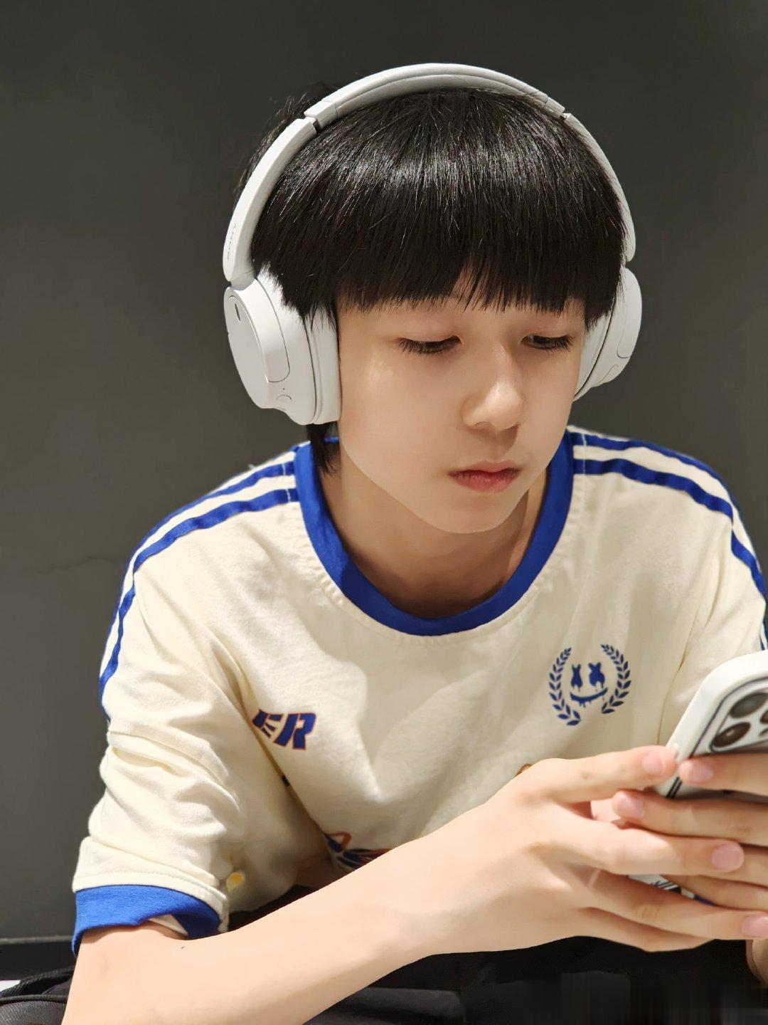 #杨博文YBW[超话]##杨博文YBW[超话]#🐏#杨博文 王牌主舞# 🐏 