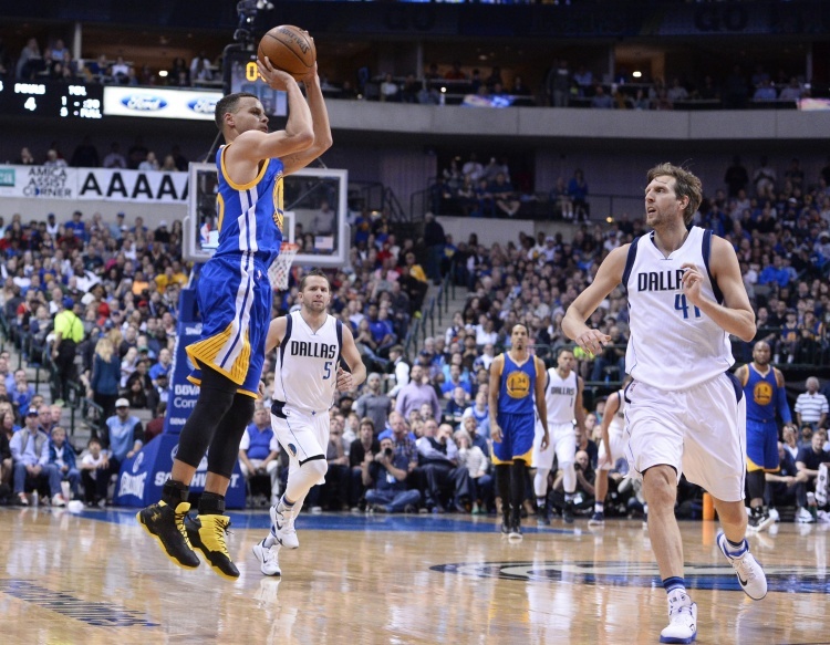 ➡我还以为是17年被字母空中摘板隔扣或者字母快攻库里躺平那个呢库里nba吐槽大会