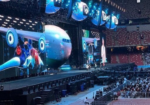 在刚刚的北京鸟巢演唱会，五月天阿信：“我们中国人来北京就是要吃烤鸭啊” ​​​#