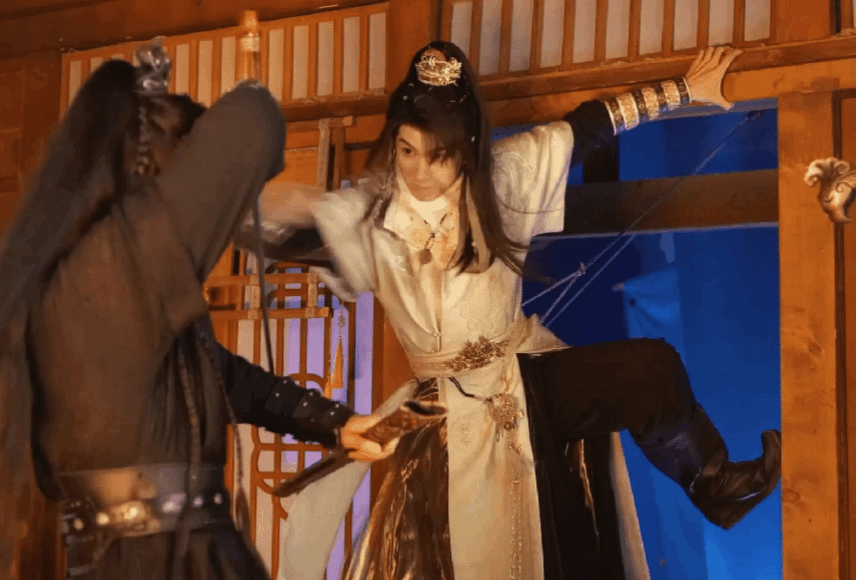 #敖子逸第一部玄幻武侠剧#啊啊啊啊啊不懂敖子逸古装的有难了，意气风发少年郎[爱慕