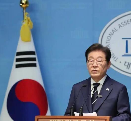 李在明一句话点醒韩国“梦中人，李在明一句“中国人不买韩货，咱为啥还要硬凑？”，最