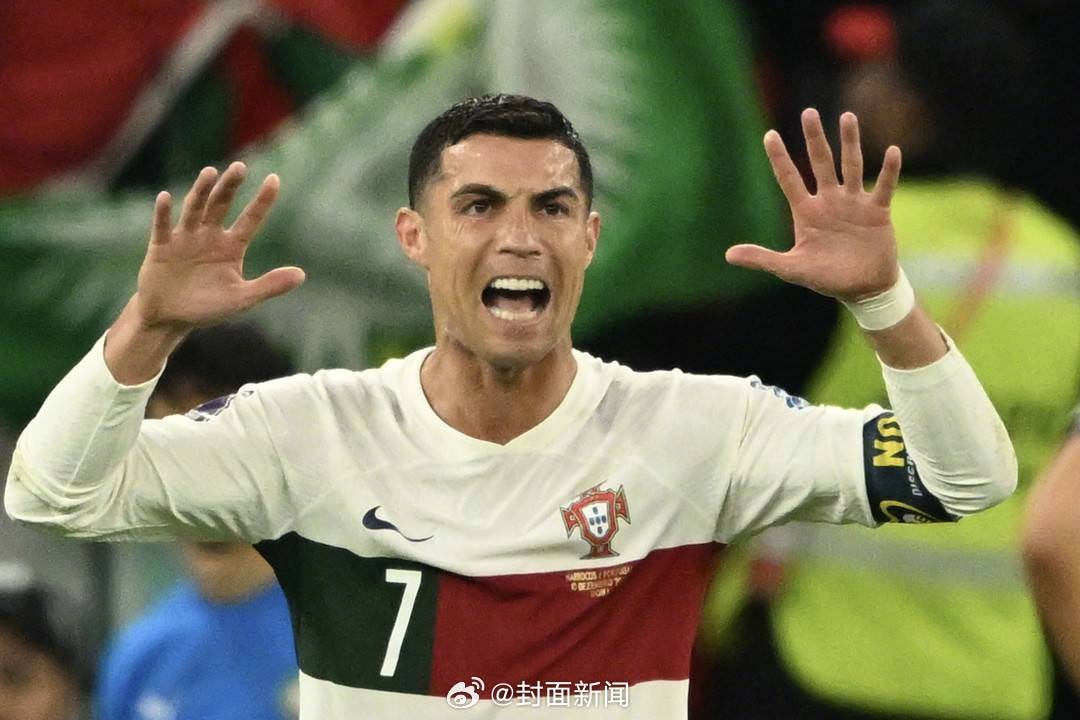 【#39岁C罗凭什么第6次亮相欧洲杯#？】#看C罗踢球是在追忆青春#近日，欧洲杯