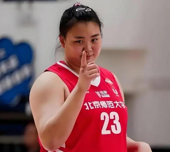 刘禹彤银川热身赛杀疯了！力量坦克碾压内线太霸气！
    
    在前几日的银