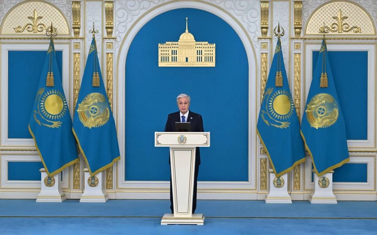 哈萨克斯坦互联中国的铁路大动脉：哈总统启动