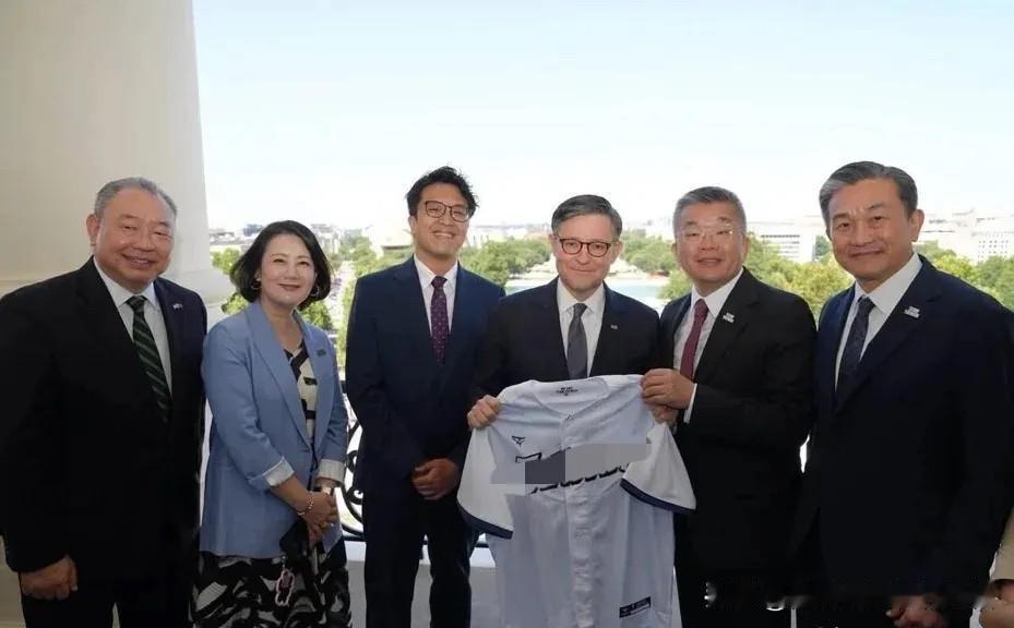 正在美国窜访的民进党团总召蔡其昌、绿委沈伯洋、王定宇、吴思瑶等人23日窜至美国国