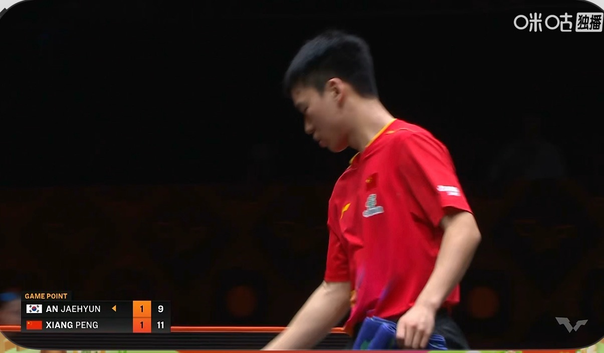 向鹏1-1安宰贤慢慢打吧 反正是不相上下的