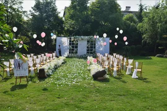 新婚夫妻睡前玩脑筋急转弯，妻子琢磨一夜没答对，答案让人笑喷
 
一对刚办完婚礼的