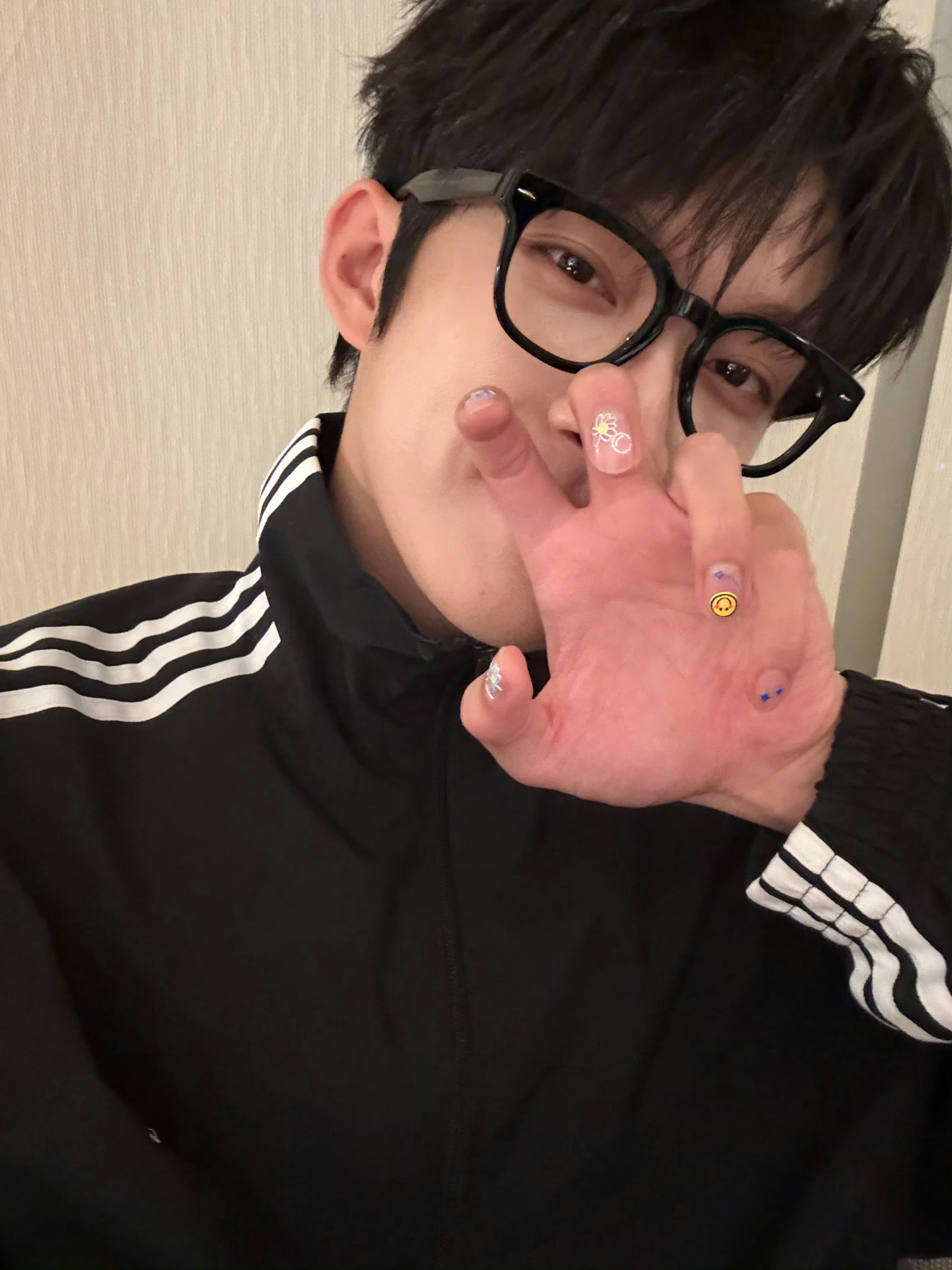 🔝曹恩齐💖 我说我会热烈地虔诚地爱你🥺一定要天天开心 身体健康呀 哥哥！未