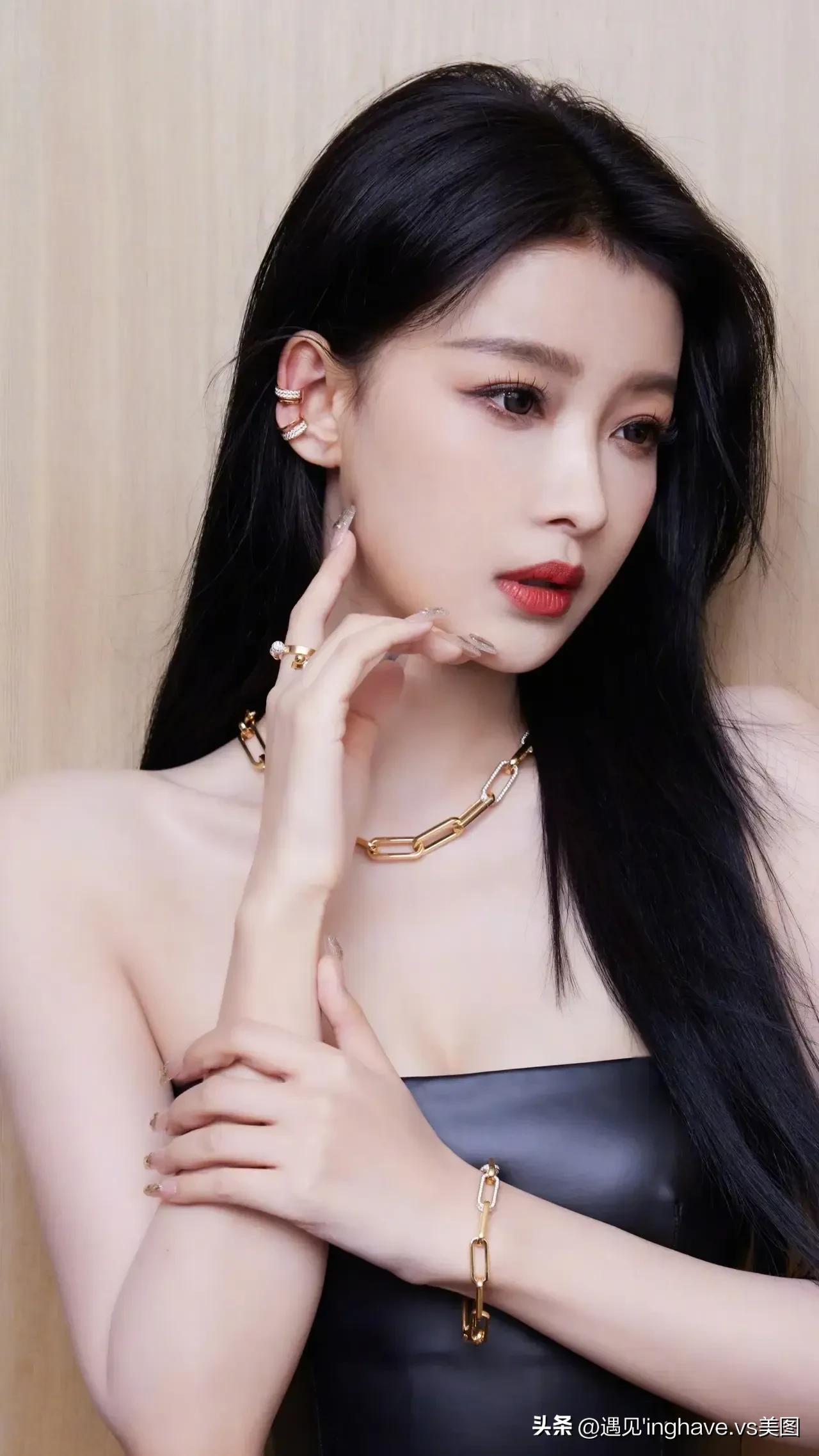 孙怡乔欣高挑大美女气质好自然美