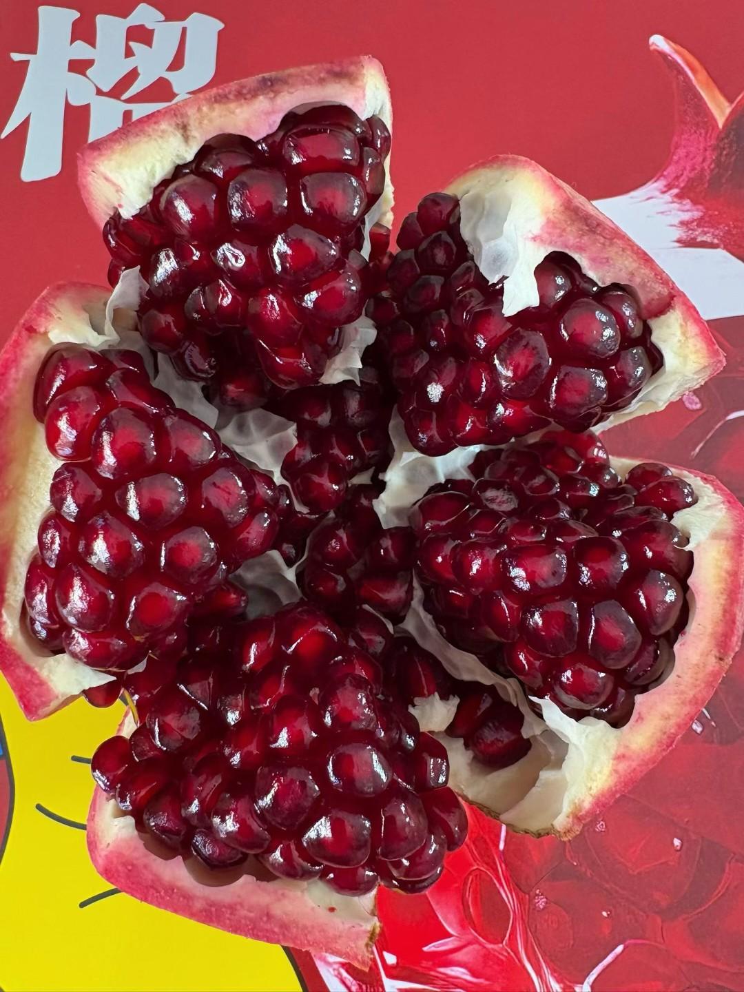 人生价值
路是自己走出来的
是风雨兼程奋进的岁月
值得我们研究学习实践
人生价值