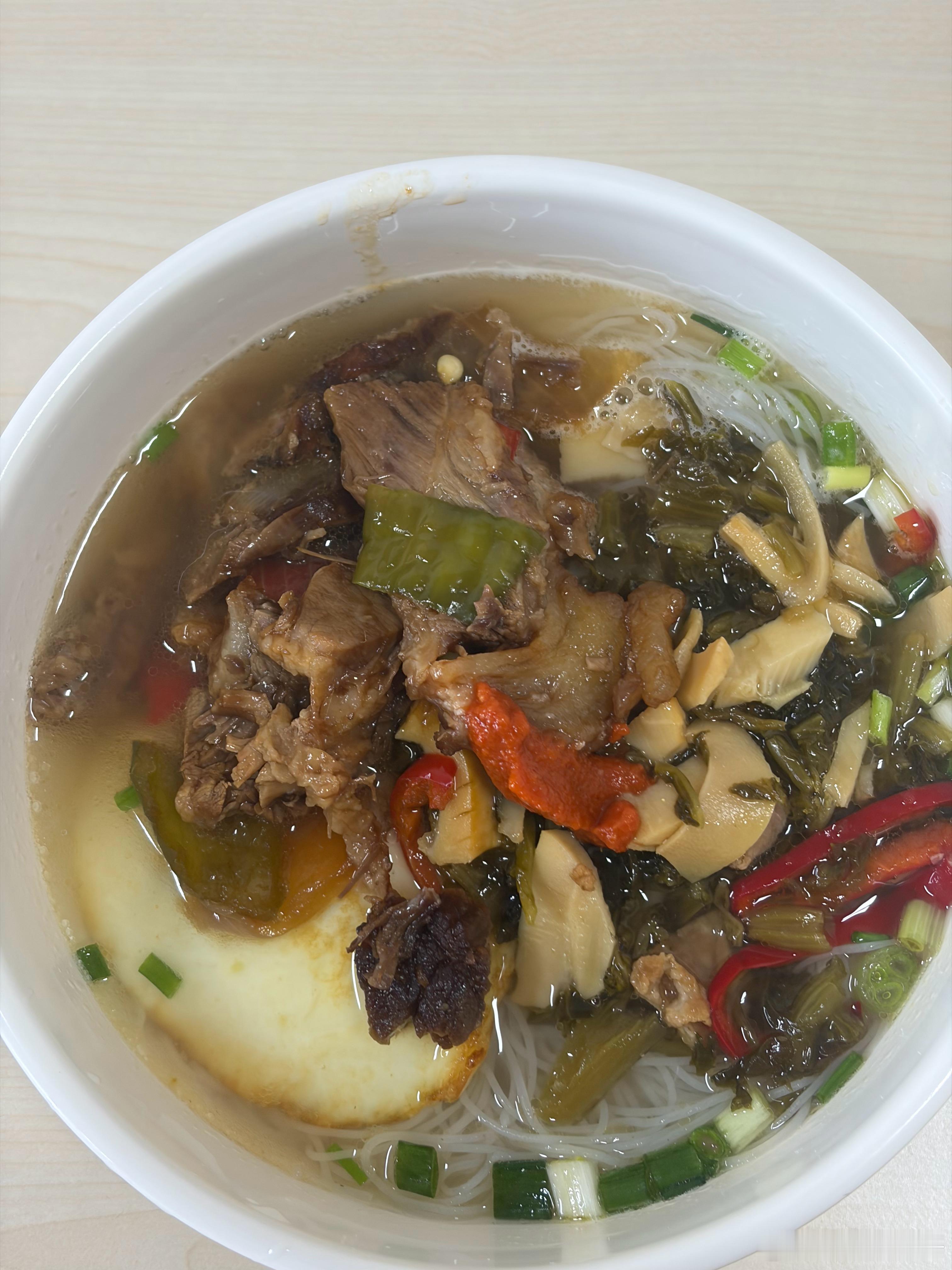 简简单单一碗面🍜 