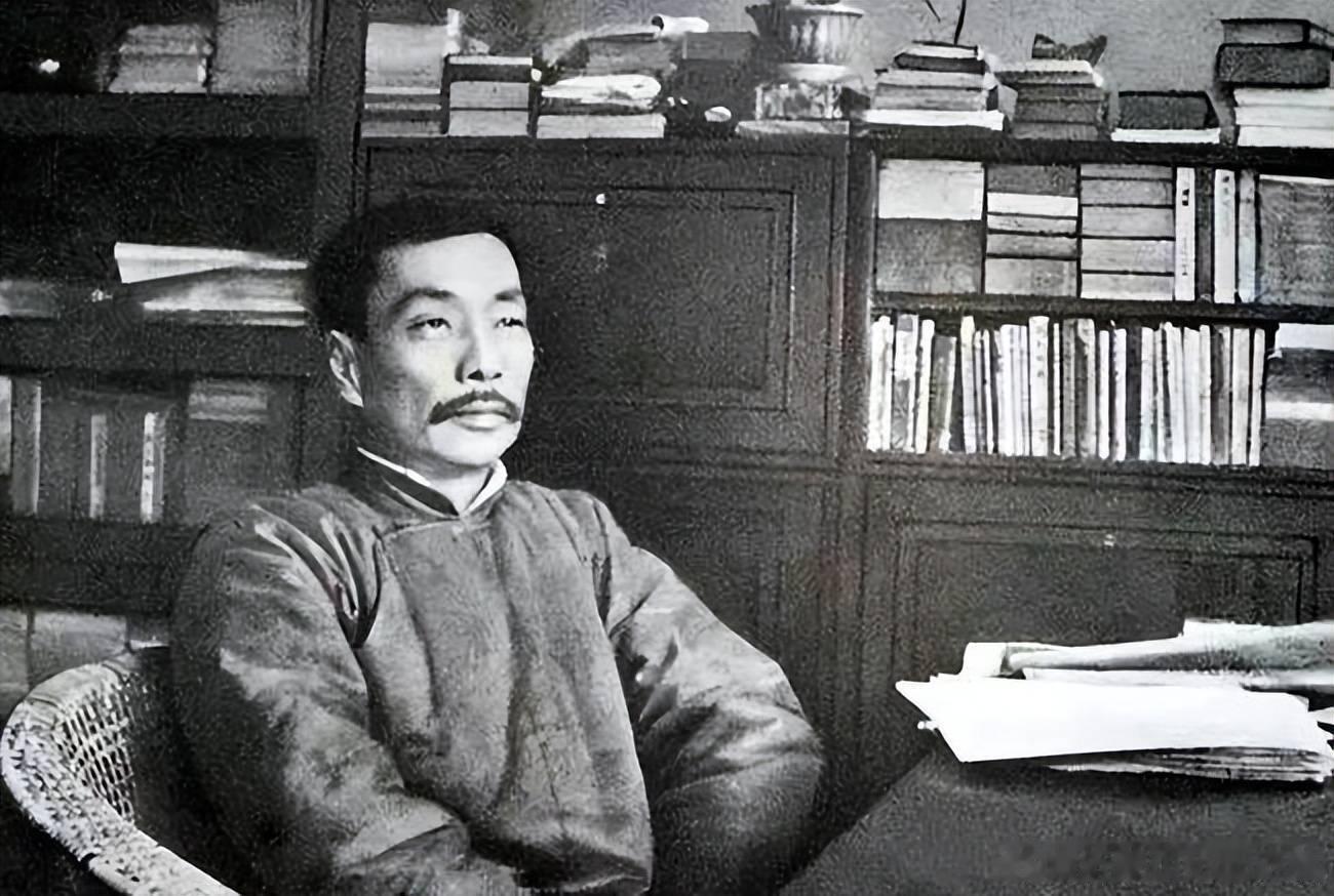 我看一切理想家，不是怀念"过去"，就是希望"将来"，而对于"现在"这一个题目，都