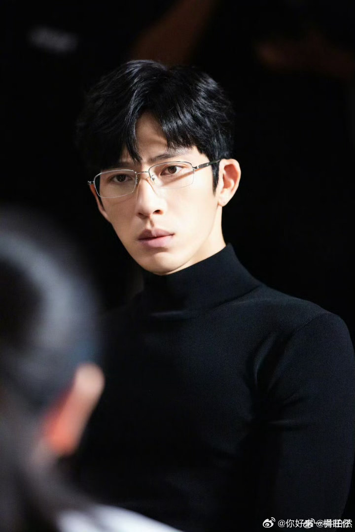 井柏然这次完全冷脸烧啊江寒声外冷内热太会演！人前禁欲人后黏人，醉酒撒娇、贴脸拥抱