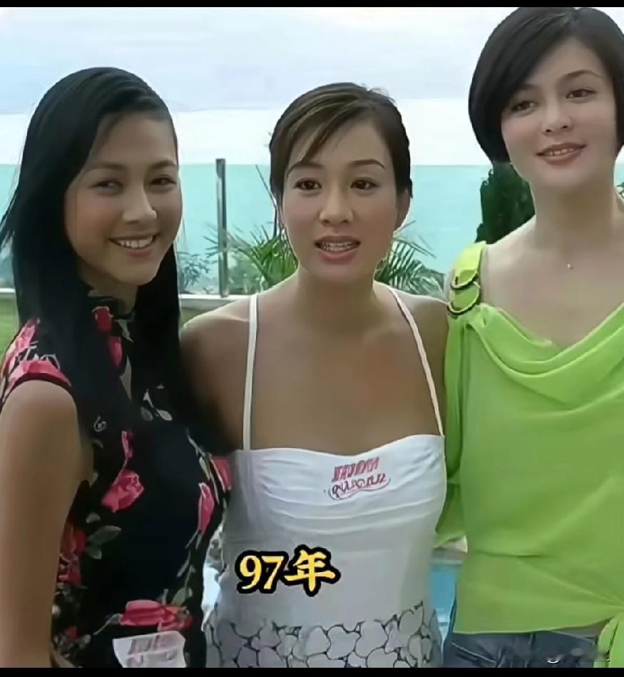 这三大女神同框，谁更胜一筹呢？
不接受反驳，肯定是关之琳了，无人可比，你咋看呢？