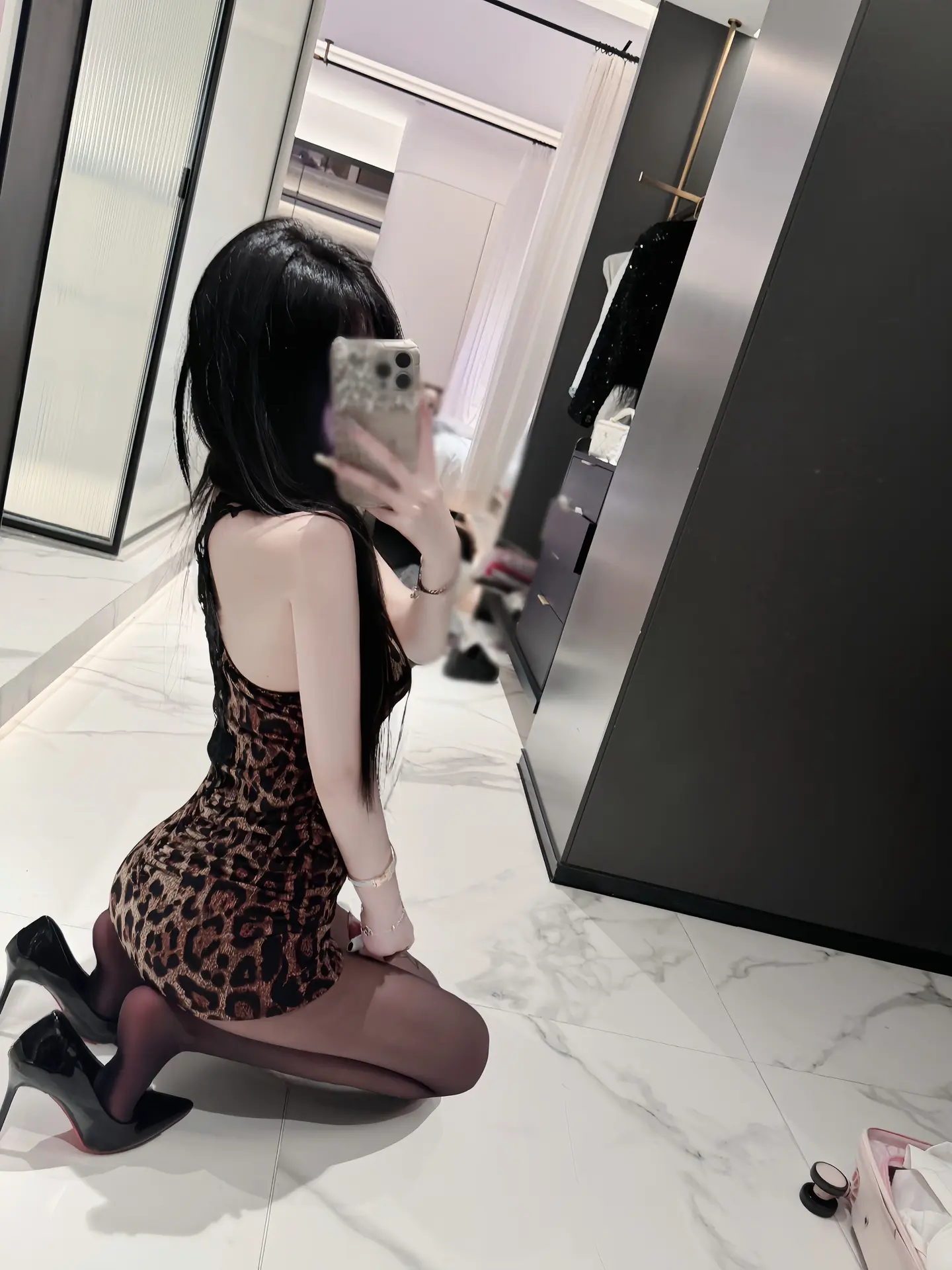 哥哥你玩够了吗 不要在逗逗我了好吗 我有点想你了
