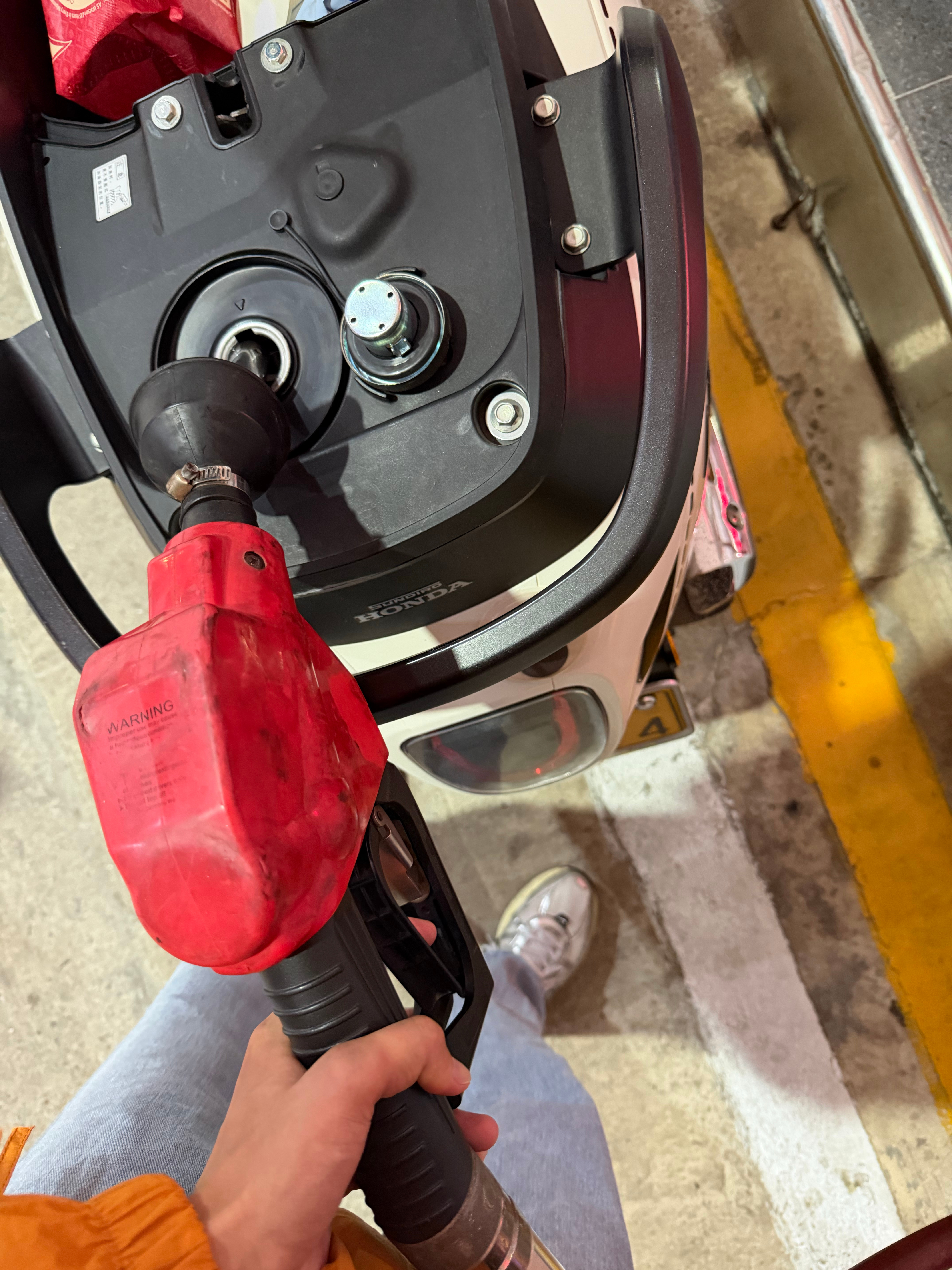 10.01元的92真的快顶不住啦第一次给车子喝两位数的92